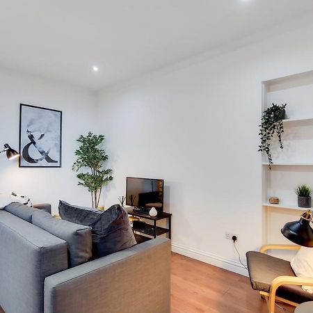 לונדון Welcomestay Tooting Broadway 3 Bedroom Apartment מראה חיצוני תמונה